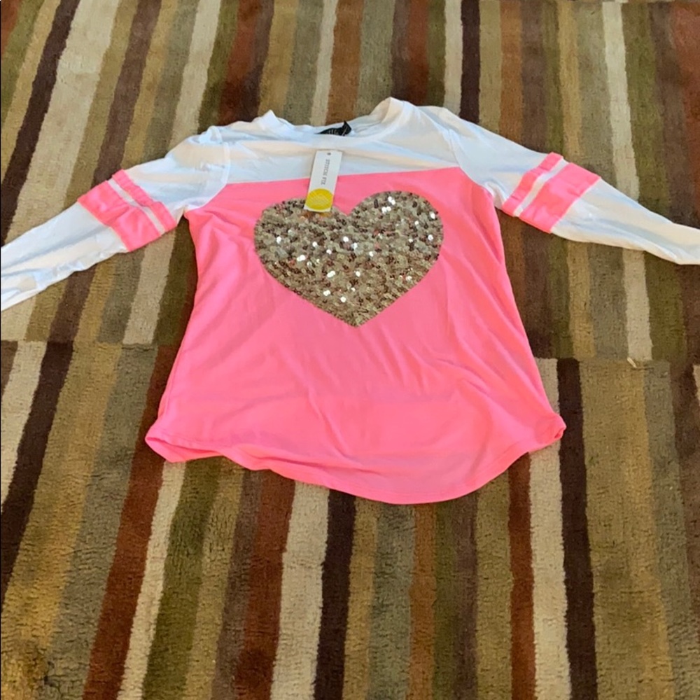 Cute pink top with sequins